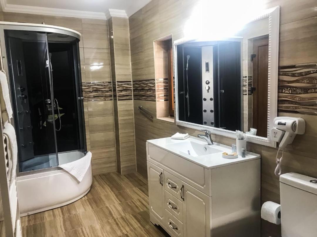 Geani Hotel Năvodari Buitenkant foto